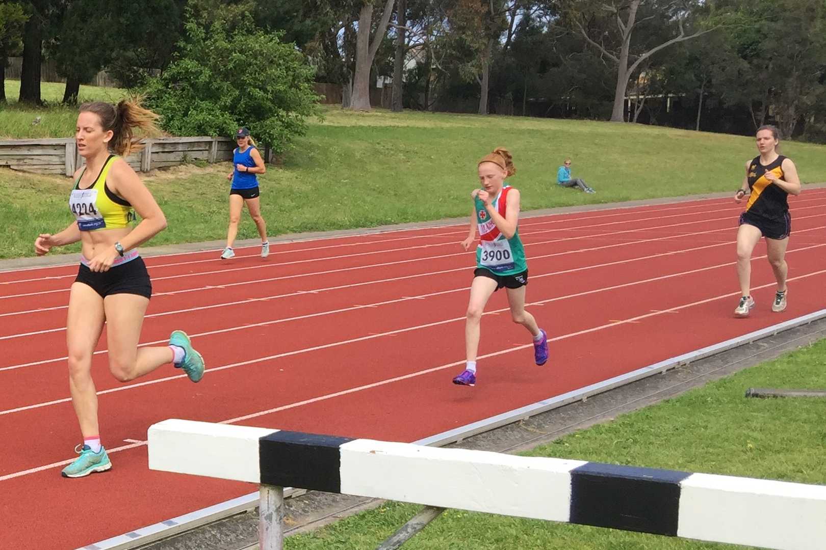 Freya working hard in the 800m